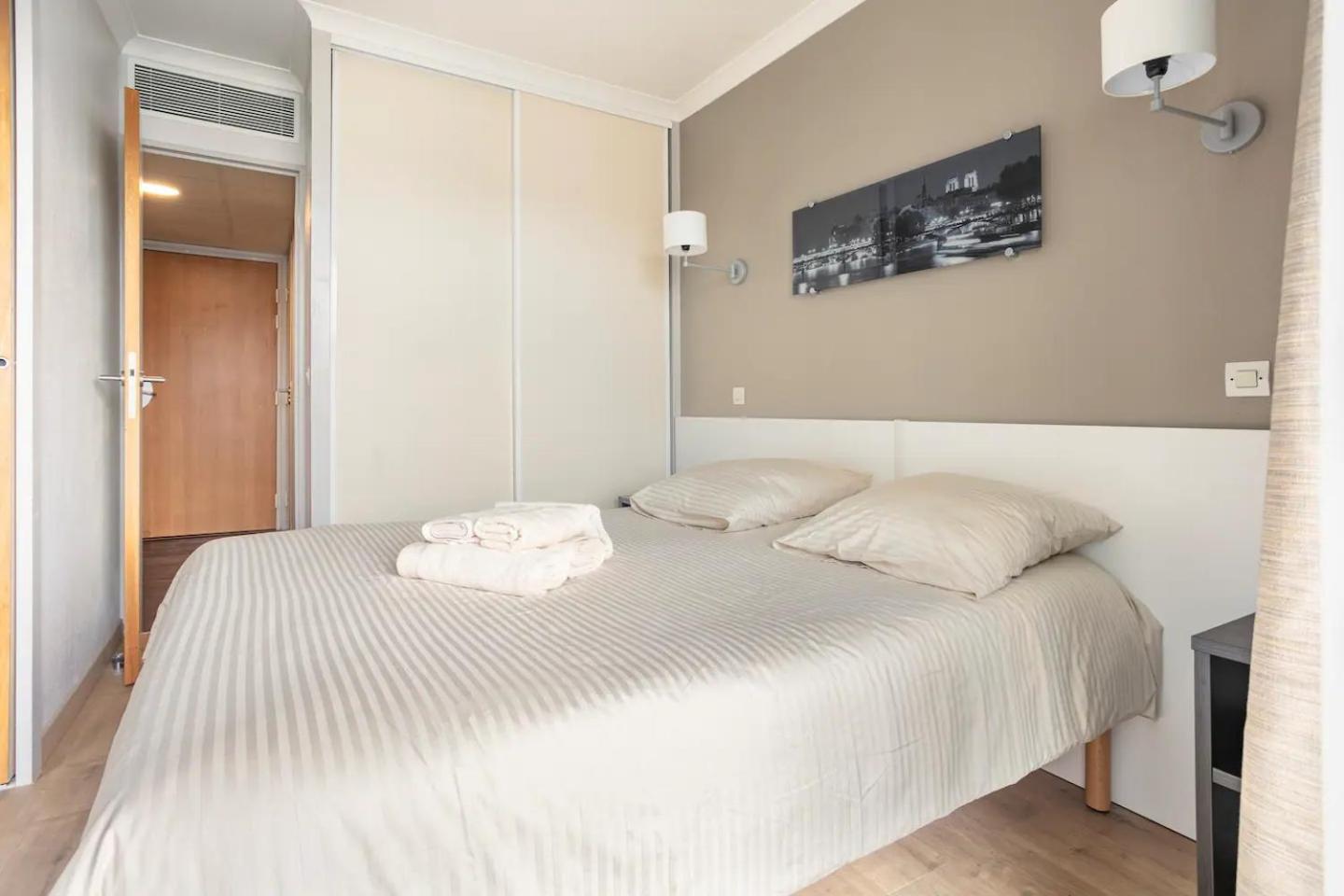 Mycityhaven Paris La Defense Courbevoie Exterior photo
